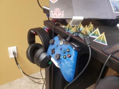 Magnetic Headphone holder