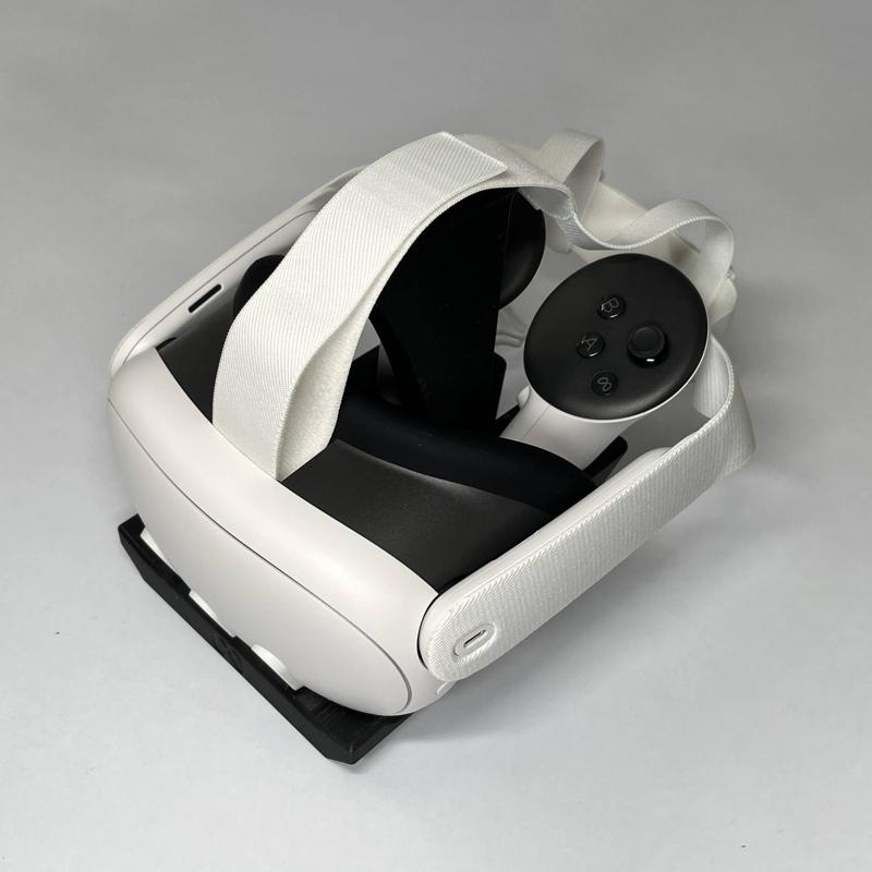 OCULUS META QUEST 3 STAND WITH CARRYING HANDLE FOR EASY RELOCATION