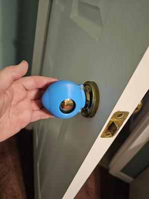 Child Safety Knob (w/ Hardware)