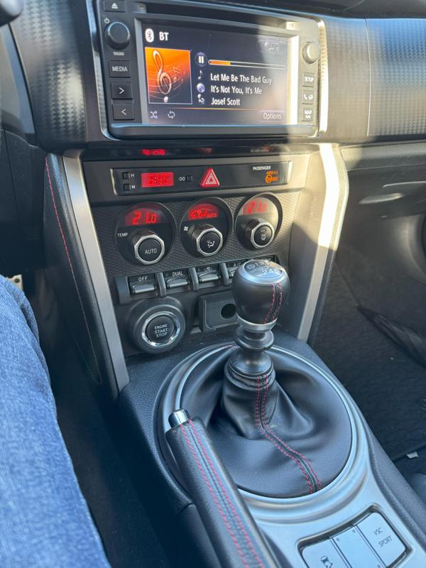 GT86/BRZ/FR-S iPhone 15 Pro mount