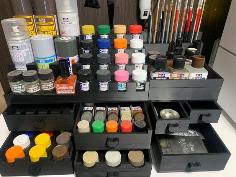 Paint stand for model making