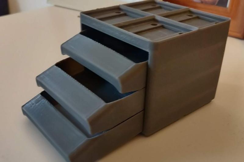 Gridfinity Drawer w/ 3 compartments (2x2x10u Print-in-Place)