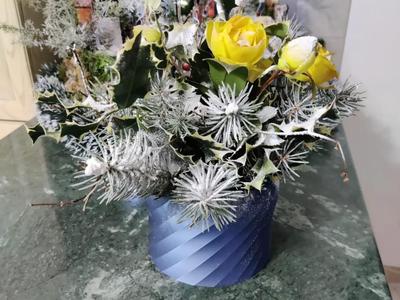 christmas vase