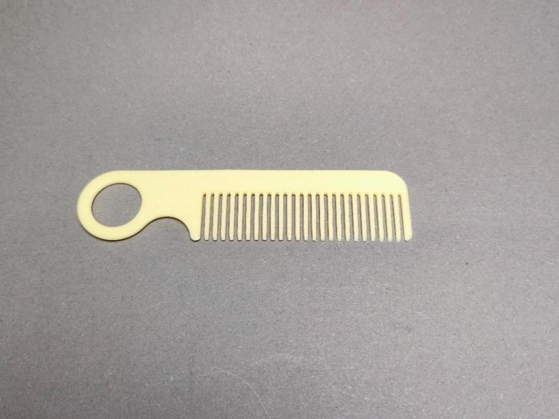 comb / homewgrzebień