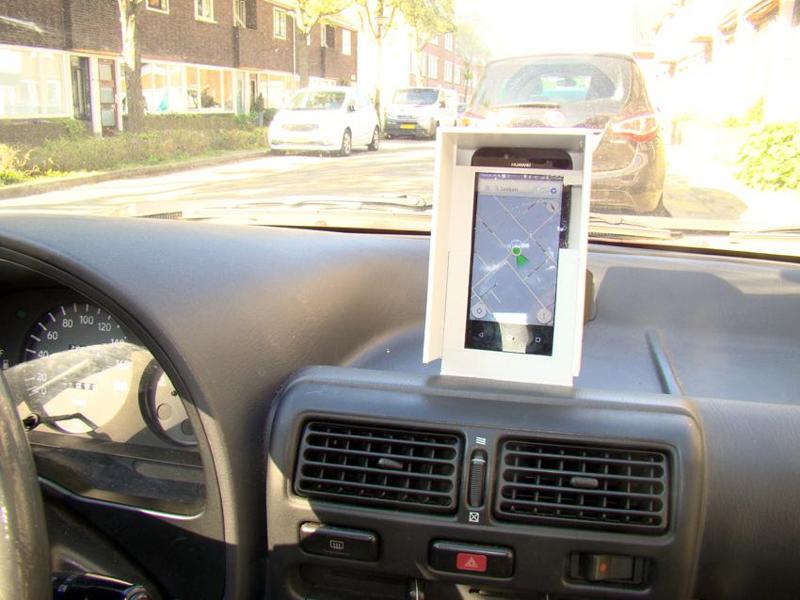 Navigation telephone holder