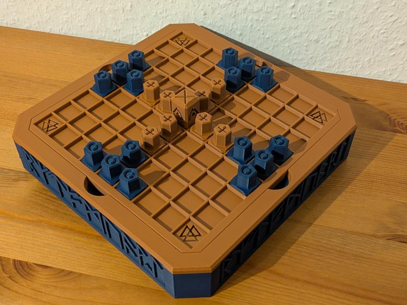 Hnefatafl board game