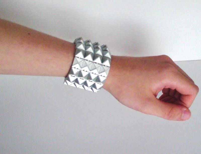 SPIKED BRACELET