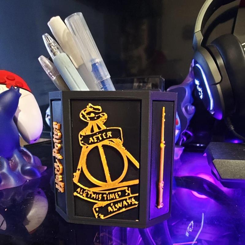 Harry Potter (Deathly Hallows) Pencil Holder