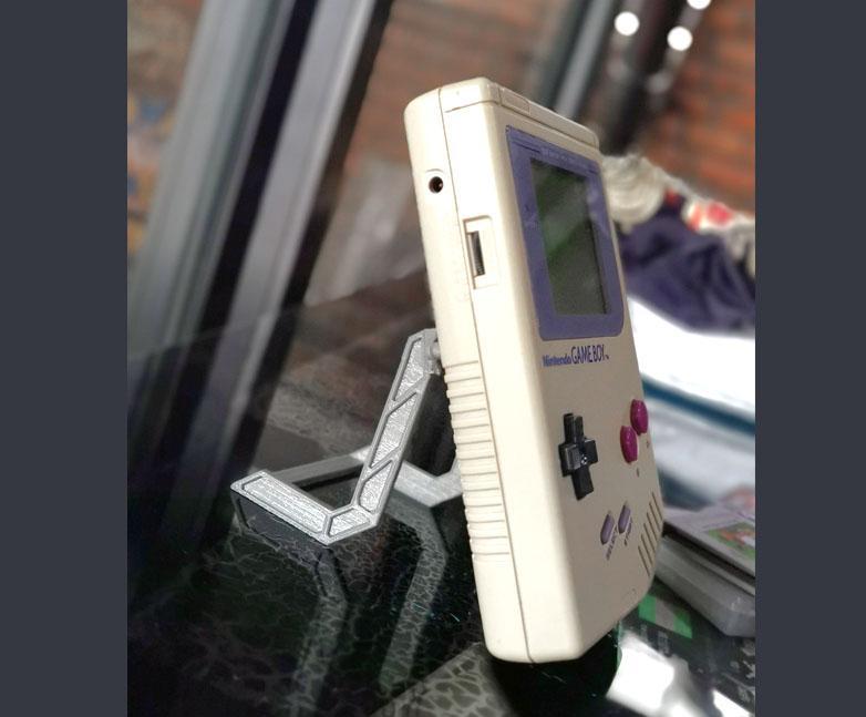 Sci-Fi Gameboy Stand DMG-01