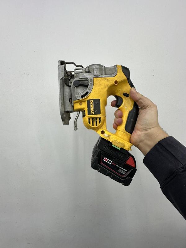 MILWAUKEE M18 battery on DEWALT 18V NiCad TOOLS