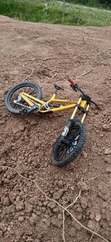 Commencal FSR downhill bike