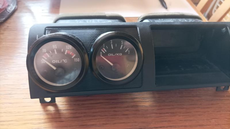 BMW E46 center vent dual gauge