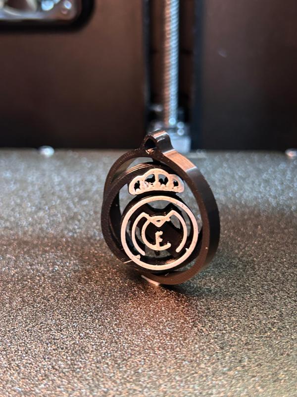 Real Madrid rotating key ring