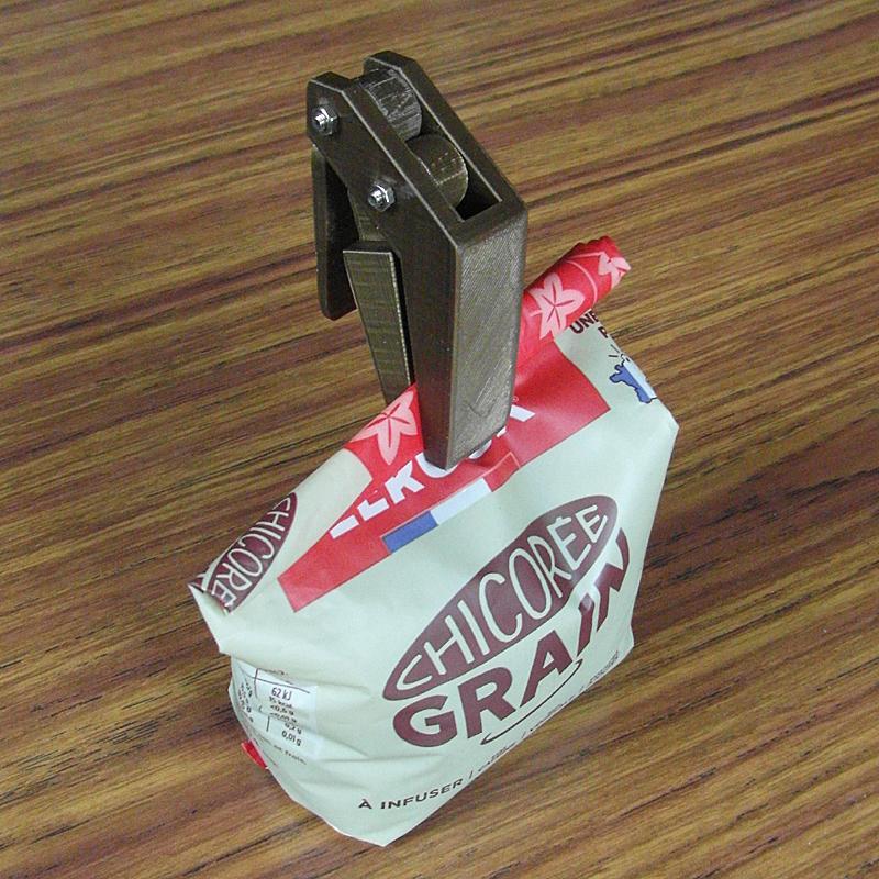 Food bag clamp v2