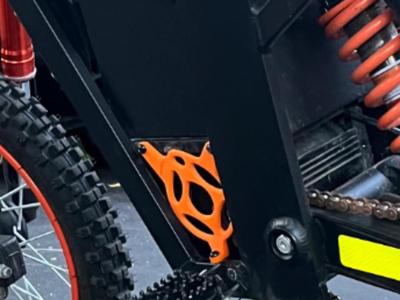 kuggo-tuttio 01 motor cover