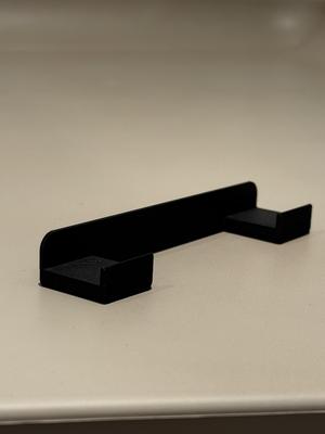 Toothbrush holder horizontal