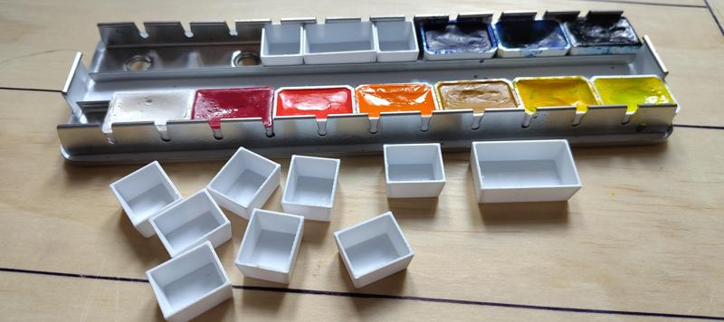 Aquarell pans of various sizes
