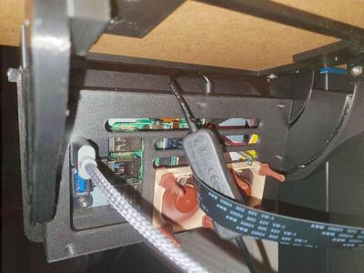 Adjustable Touch Screen w/two 40mm Noctua fans, fan ribbon slot and room for a USB-C cable for Pi