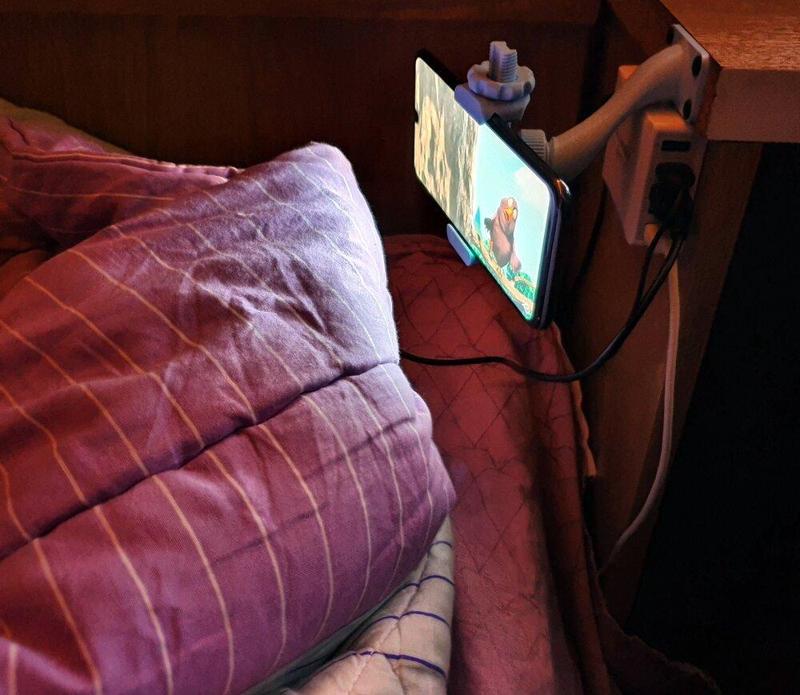 Bed mounted phone adapter (fusion 360 included)