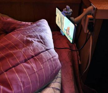 Bed mounted phone adapter (fusion 360 included)