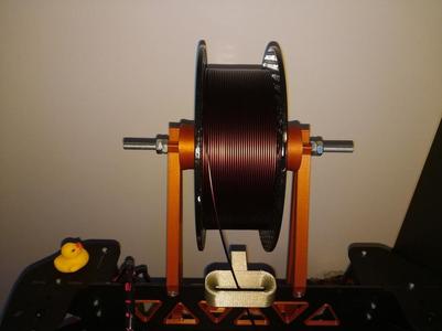 Spool holder with bearings