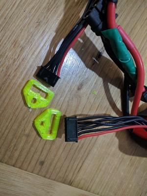 4S & 5S Lipo Balance Lead Retainer / Clip