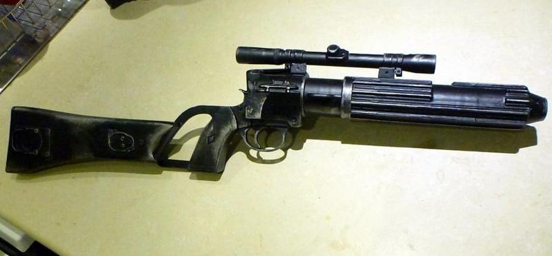 Boba Fett EE-3 carbine blaster rifle 