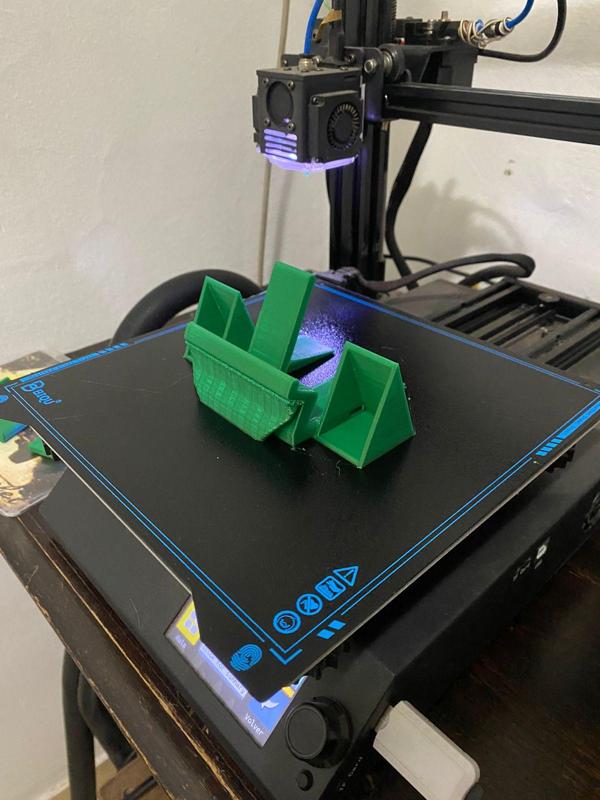 Sound amplifier support for cell phones