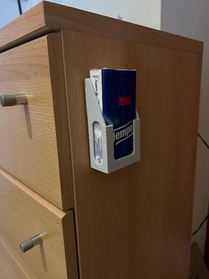 Tempo paper tissue holder