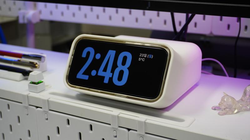 iphone16 standby mode dock-no case