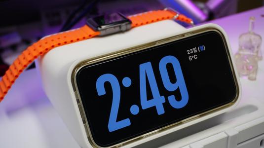 iphone 16 standby mode dock macsafe case