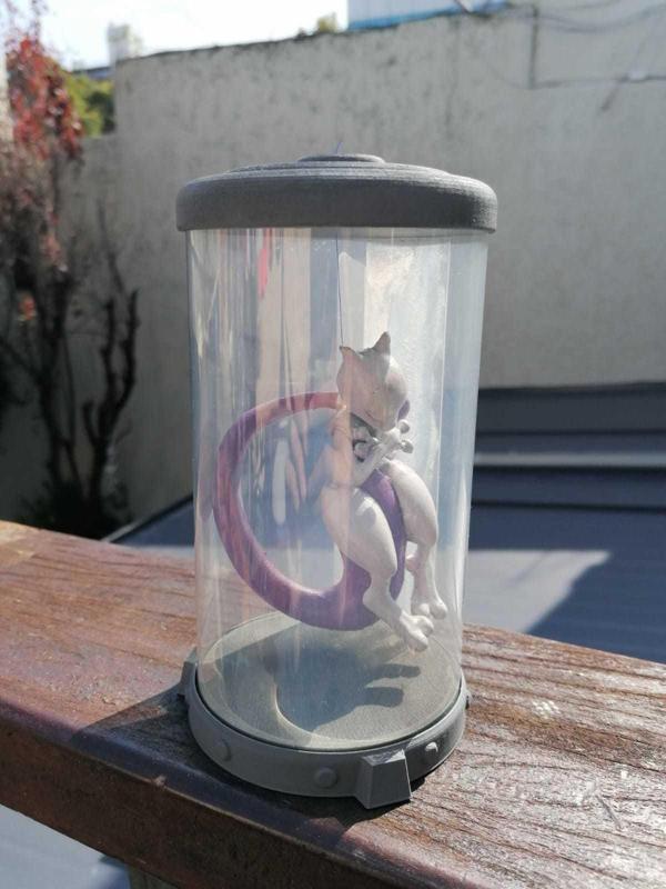 Mewtwo Strikes Back figure