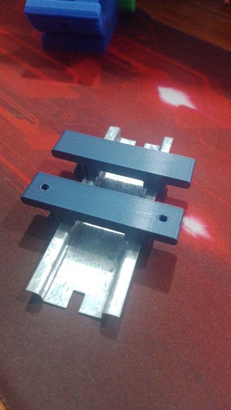 DIN RAIL HOLDER / DIN RAIL HOLDER