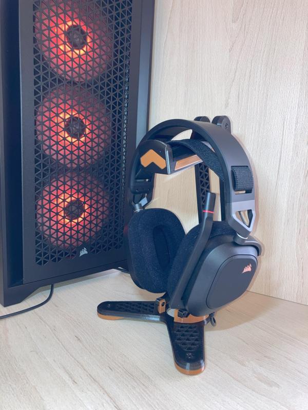 Headphone Stand (Corsair inspiration)