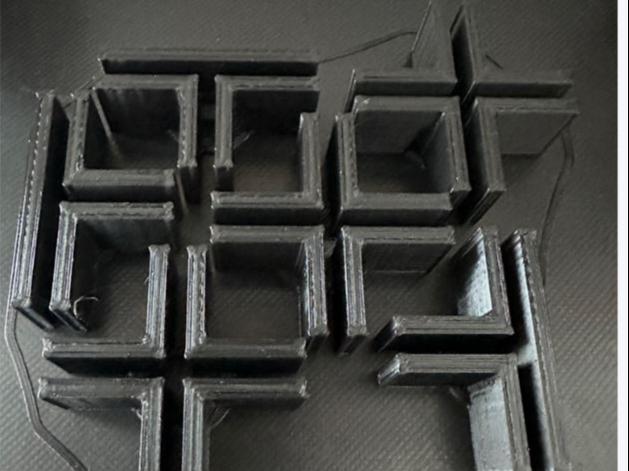 Pieces to build mazes with wood or cardboard