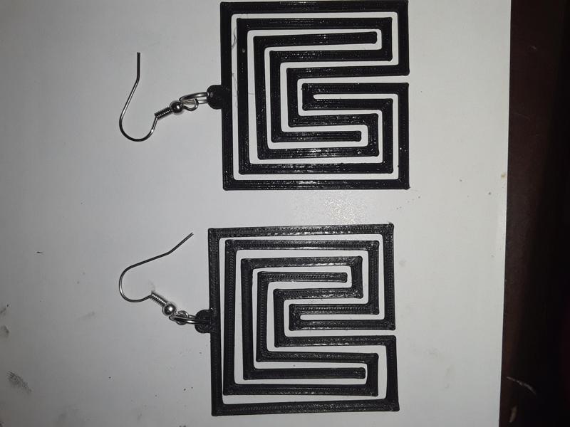 labyrinth earring 2