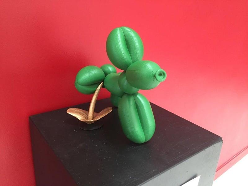 Peeing Balloon Dog