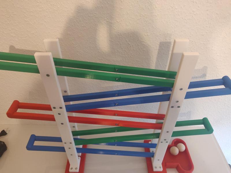 Marble run for children (1 year) / Kugelbahn für Kinder (1 Jahr)