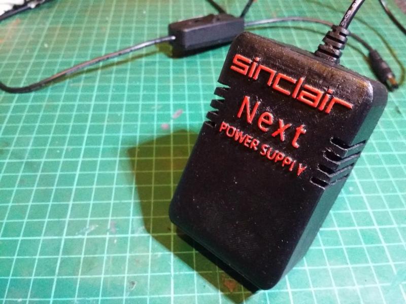 Sinclair ZX Spectrum Next North pada power supply cover 