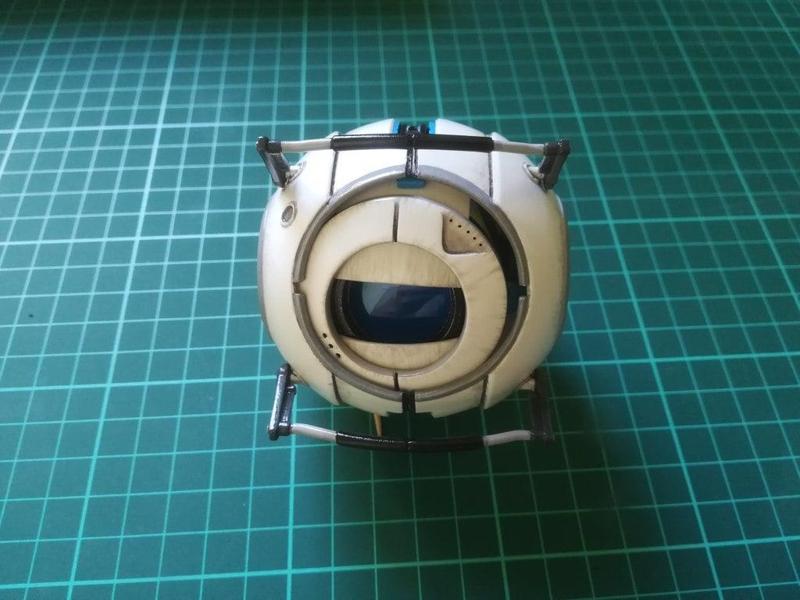 Articulated Wheatley from Portal 2 / Wheatley articulé de Portal 2