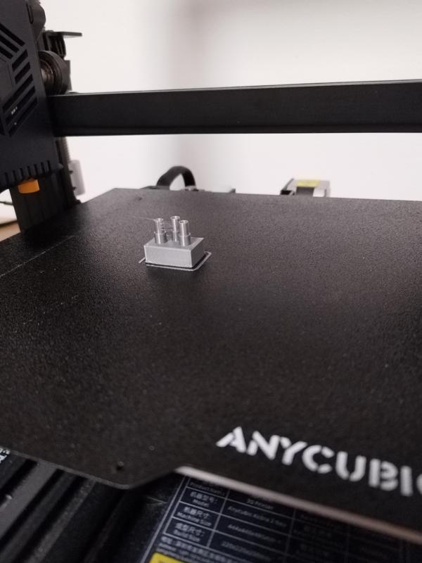 Aquarium air splitter