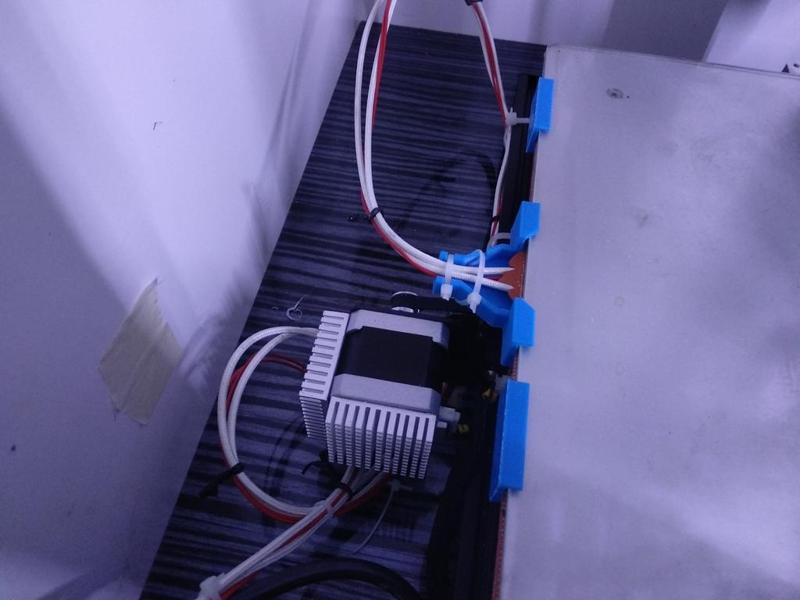 CR-10 Keenovo Bed Clip and Wire Strain Relief