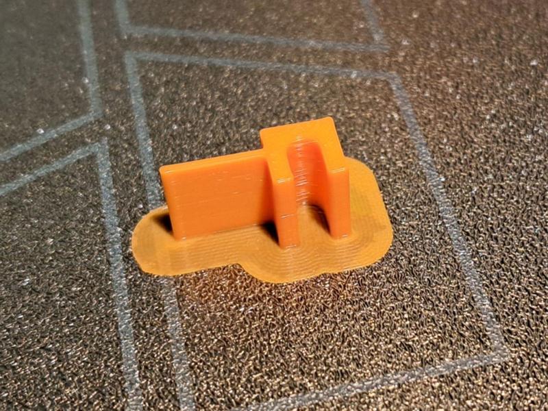 Cable relief for Steam Deck belly stand