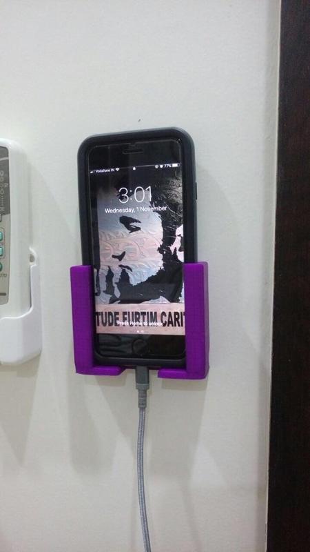 iphone 7 (with case) wall mount 