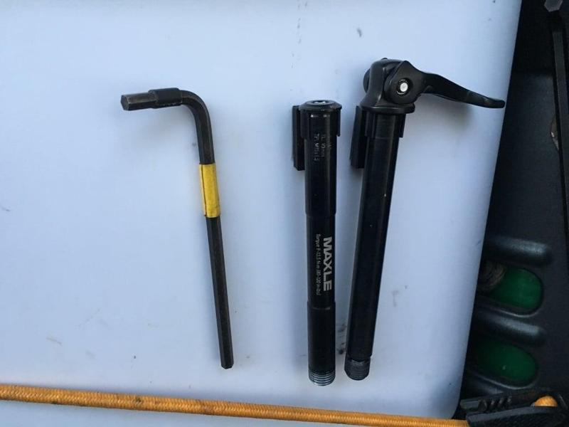 12mm and 15mm MAXLE thru-axle holder