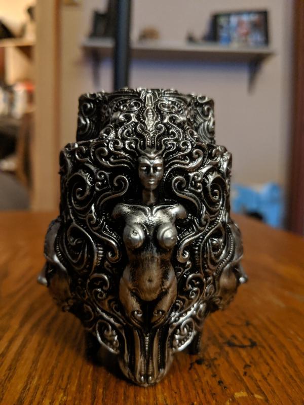 Ornate pen holder 3
