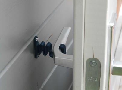 Door Stopper/Latch for Cabin