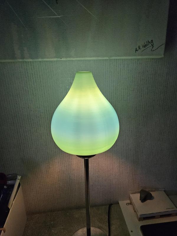 Lampenschirm in Tropfenform