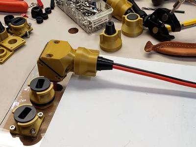 90 degree waterproof bulkhead power pole connector housing