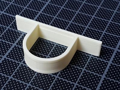 Syringe holder